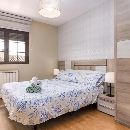 Cano Badillo - Plaza Mayor - Leonapartamentos Apartment