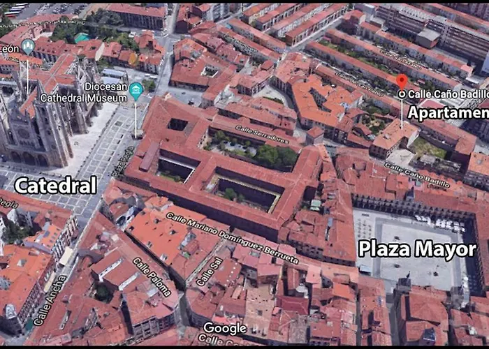 Cano Badillo - Plaza Mayor - Leonapartamentos * ليون